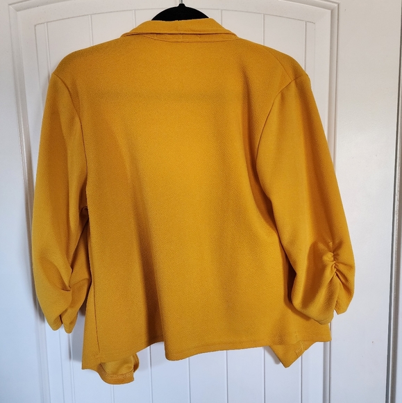 Gold waterfall style blazer - Picture 5 of 5